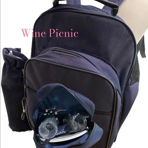 Never used wine picnic backpack for 2!
